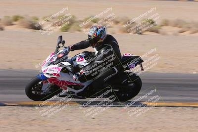 media/Dec-10-2023-SoCal Trackdays (Sun) [[0ce70f5433]]/Turn 9 Inside Set 2 (1115am)/